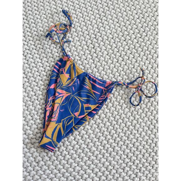 Skatie X The Salty Blonde• ‘Kristen’ Bottom in Anguilla - Picture 3 of 16